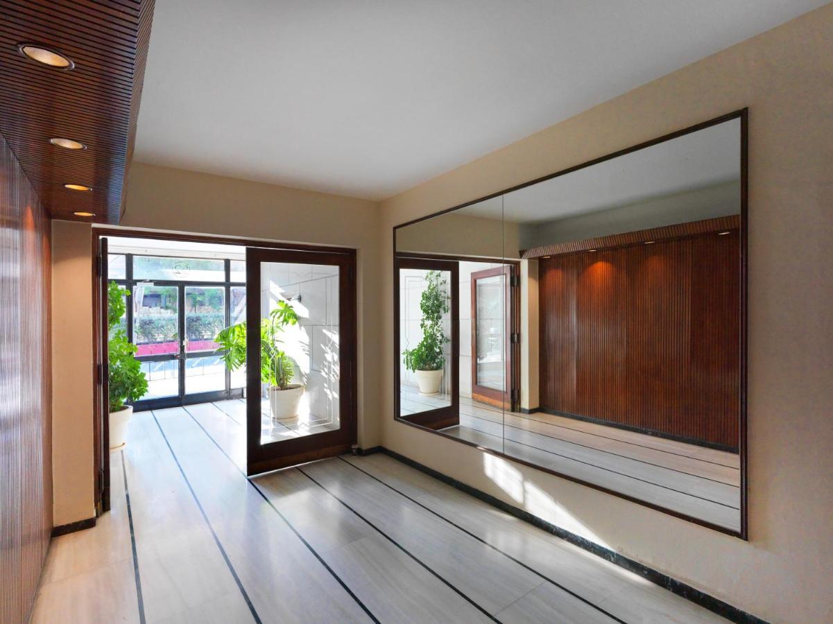 Gorgeous Center Apartment Athena Bagian luar foto